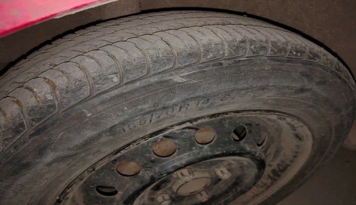 2014 Maruti Celerio VXI CNG, CNG, Manual, 60,697 km, tyre