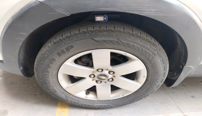 2012 Chevrolet Captiva LTZ AWD AT, Diesel, Automatic, 1,22,735 km, tyre