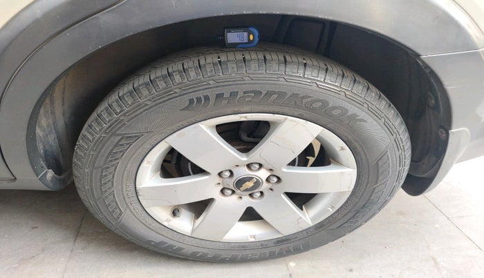 2012 Chevrolet Captiva LTZ AWD AT, Diesel, Automatic, 1,22,735 km, tyre