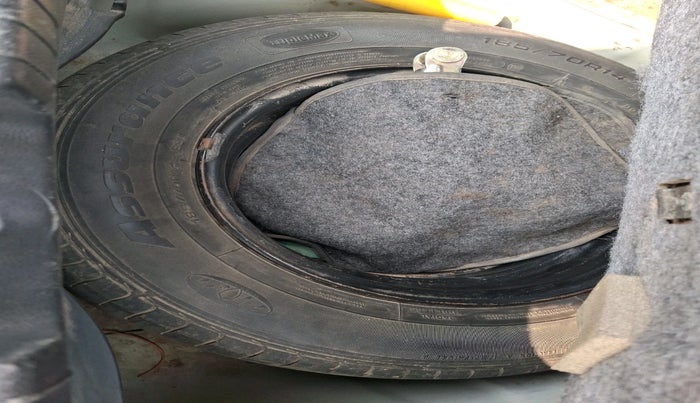 2015 Hyundai Elite i20 MAGNA 1.2, Petrol, Manual, 1,03,356 km, tyre