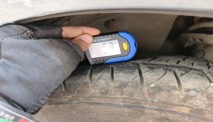 2020 KIA SONET GTX PLUS 1.5 AT, Diesel, Automatic, 1,15,054 km, tyre