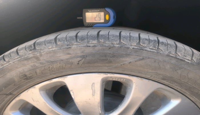 2017 Maruti Baleno ZETA PETROL 1.2, Petrol, Manual, 1,56,865 km, tyre