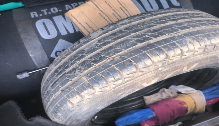 2017 Maruti Baleno ZETA PETROL 1.2, Petrol, Manual, 1,56,865 km, tyre