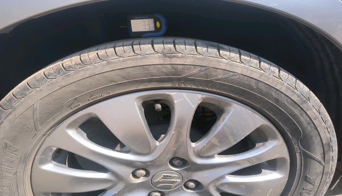 2017 Maruti Baleno ZETA PETROL 1.2, Petrol, Manual, 1,56,865 km, tyre