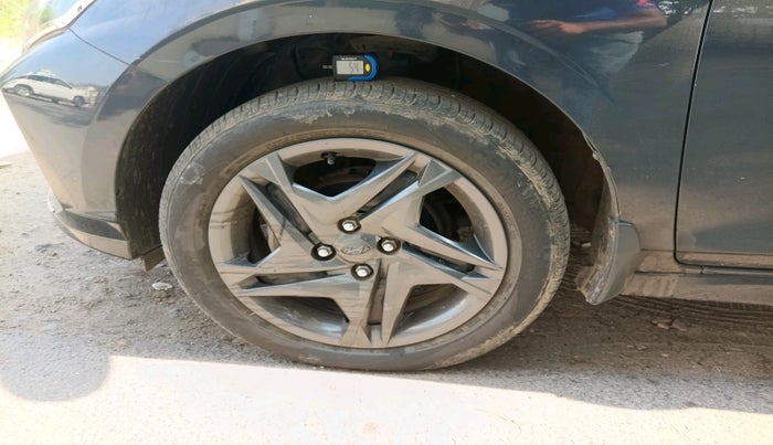 2023 Hyundai NEW I20 Sportz 1.2 IVT, Petrol, Automatic, 10,989 km, tyre