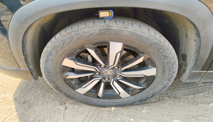 2020 MG HECTOR SMART 2.0 DIESEL, Diesel, Manual, 1,07,900 km, tyre