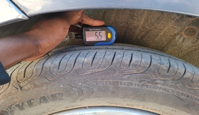 2011 Hyundai i20 MAGNA 1.2, Petrol, Manual, 39,378 km, tyre