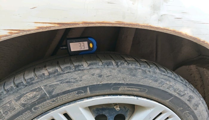 2013 Honda City 1.5L I-VTEC E MT, Petrol, Manual, 80,806 km, tyre