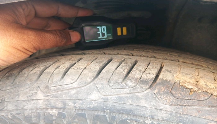 2024 MG ASTOR Select 1.5 MT (Ivory), Petrol, Manual, 13,507 km, tyre