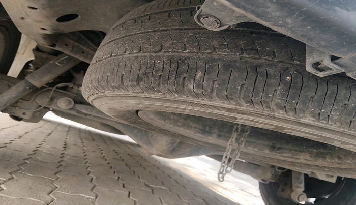 2018 Toyota Innova Crysta 2.8 GX AT 8 STR, Diesel, Automatic, 2,34,438 km, tyre