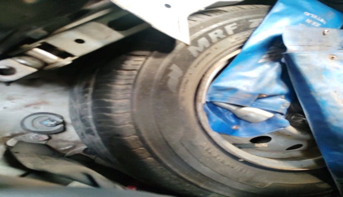 2013 Maruti Wagon R 1.0 LXI CNG, Petrol, Manual, 1,13,733 km, tyre