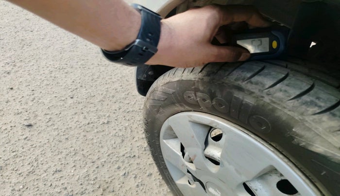 2013 Maruti Wagon R 1.0 LXI CNG, Petrol, Manual, 1,13,733 km, tyre