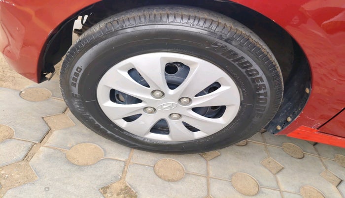 2013 Hyundai i10 SPORTZ 1.2 AT, Petrol, Automatic, 83,670 km, tyre