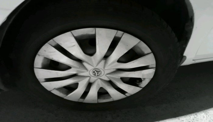 2018 Toyota YARIS J CVT, Petrol, Automatic, 1,34,529 km, tyre