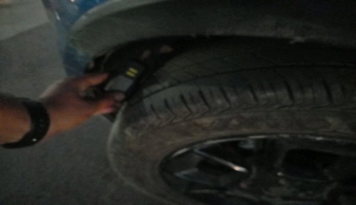 2017 Maruti IGNIS ZETA 1.2, Petrol, Manual, 1,25,143 km, tyre