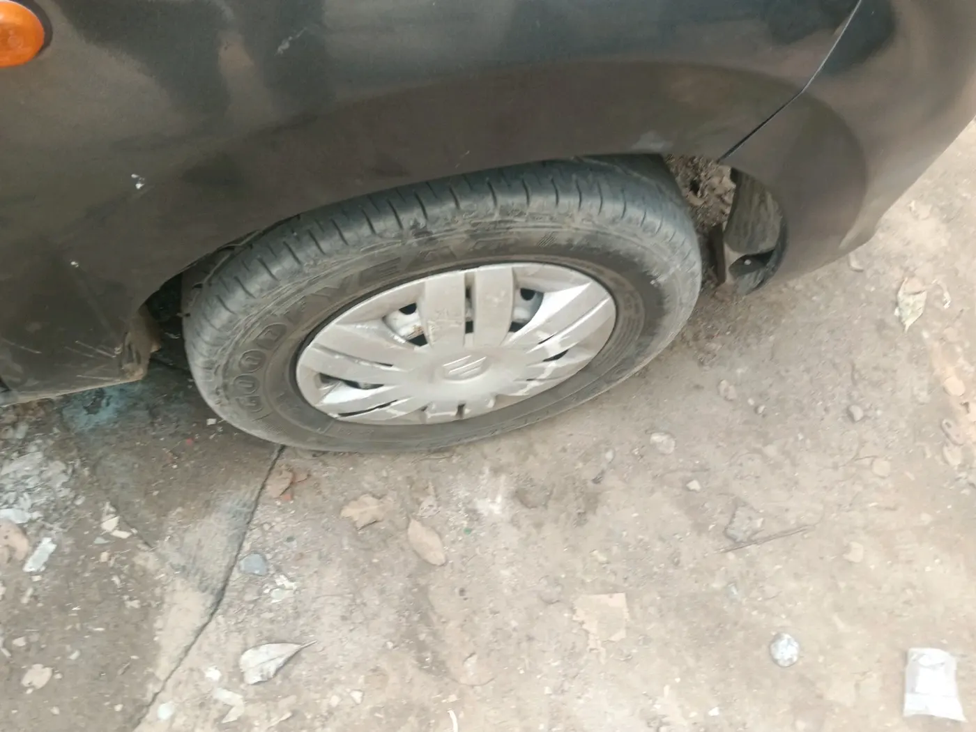 2017 Maruti Alto 800 LXI CNG, CNG, Manual, 1,69,045 km, tyre