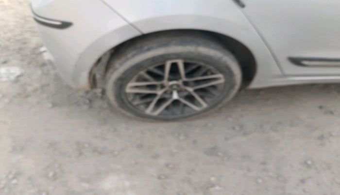 2017 Hyundai Elite i20 ASTA 1.2, Petrol, Manual, 1,44,736 km, tyre