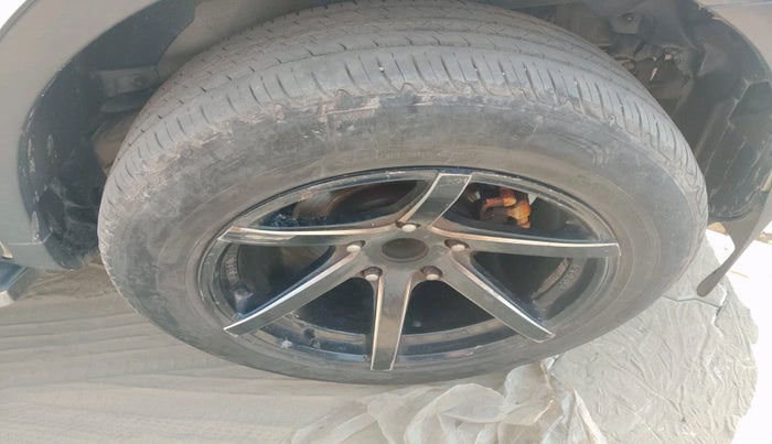 2018 Mahindra XUV500 W7, Diesel, Manual, 89,531 km, tyre