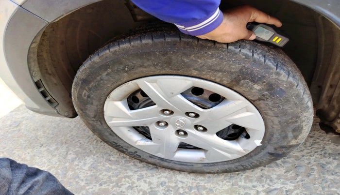 2021 Hyundai VENUE S 1.2, Petrol, Manual, 58,790 km, tyre