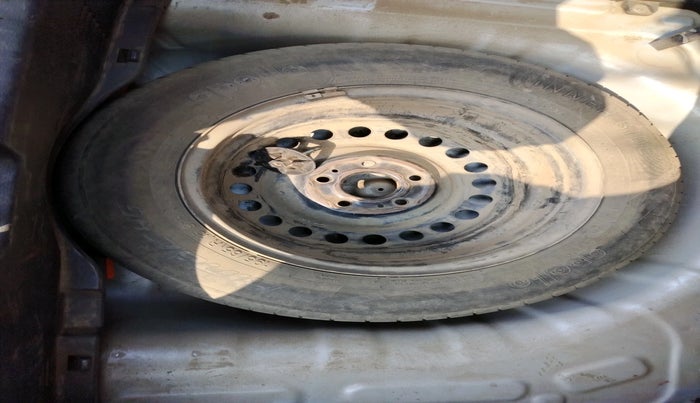 2021 Hyundai VENUE S 1.2, Petrol, Manual, 58,790 km, tyre