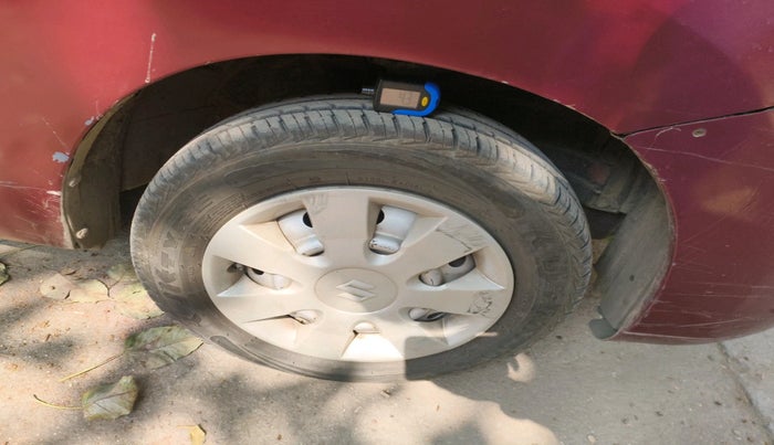 2012 Maruti Wagon R 1.0 LXI, Petrol, Manual, 1,19,140 km, tyre