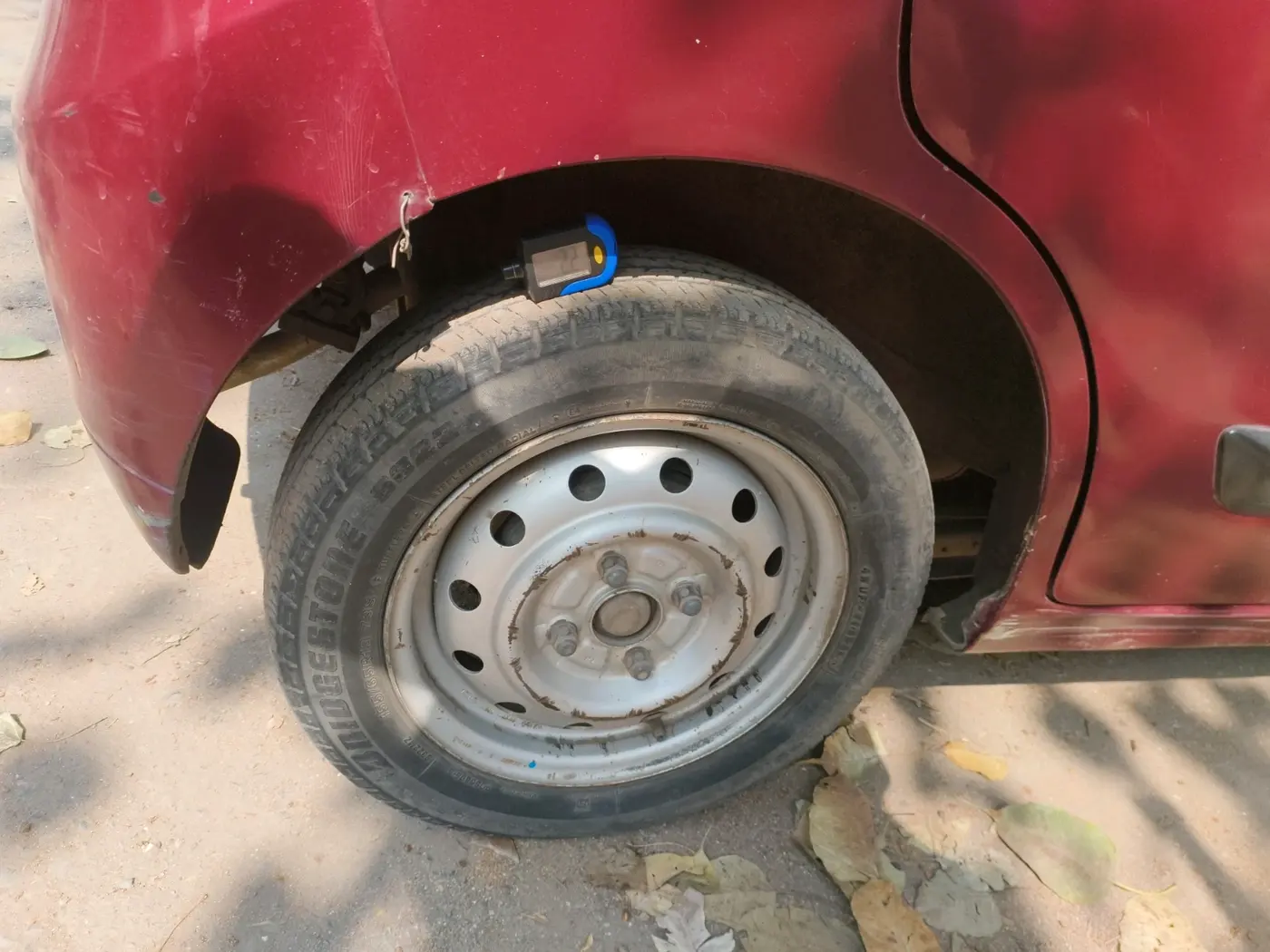 2012 Maruti Wagon R 1.0 LXI, CNG, Manual, 1,19,140 km, tyre