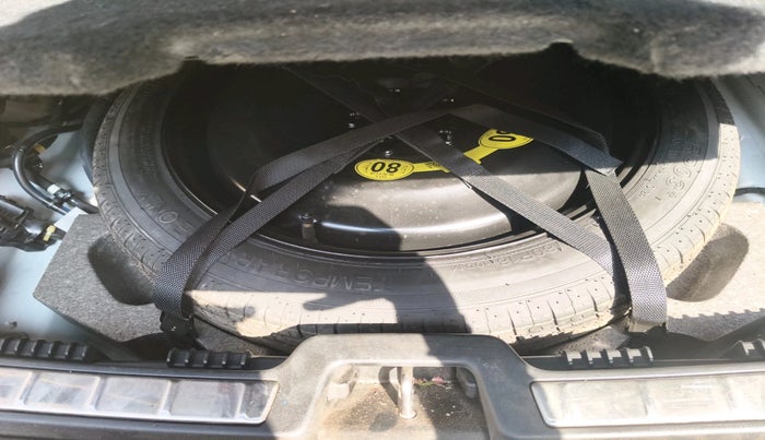 2025 Volvo XC 60 B5 Ultra, Petrol, Automatic, 25,148 km, tyre