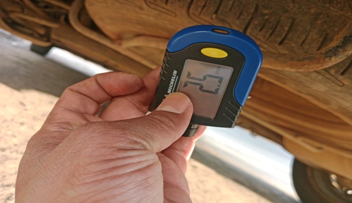 2015 Maruti Ertiga VXI ABS, Petrol, Manual, 63,944 km, tyre