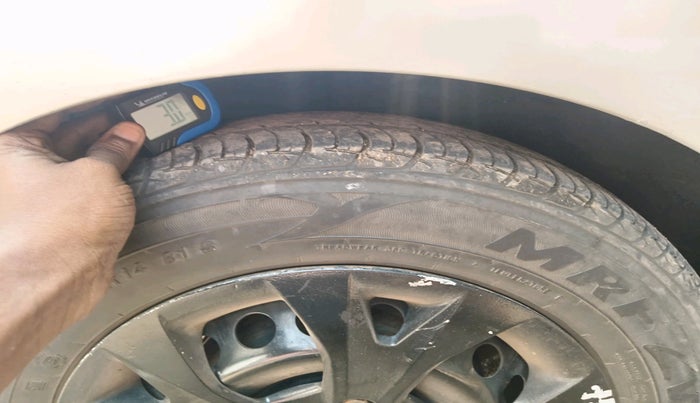 2015 Hyundai Grand i10 MAGNA 1.1 CRDI, Diesel, Manual, 85,242 km, tyre