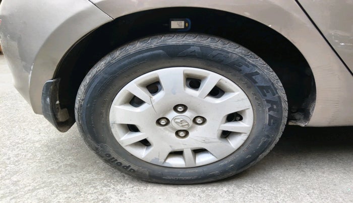 2013 Hyundai i20 MAGNA 1.2, Petrol, Manual, 54,282 km, tyre