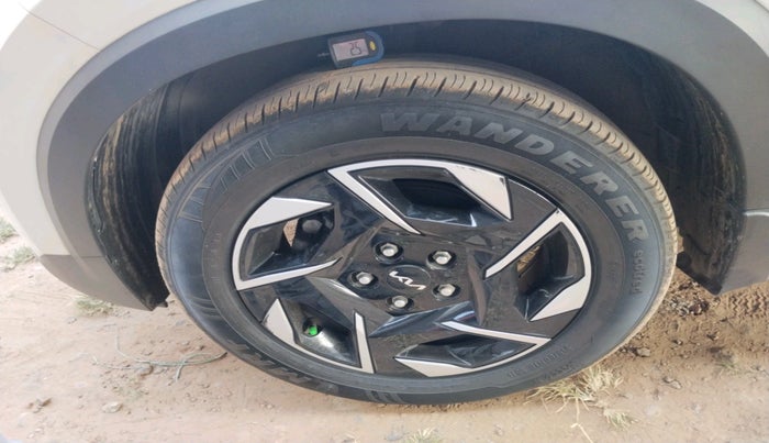 2024 KIA SONET HTX 1.5 AT, Diesel, Automatic, 36,649 km, tyre