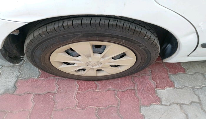 2012 Maruti SX4 VXI CNG, CNG, Manual, 1,10,720 km, tyre