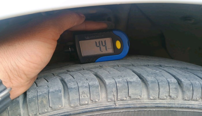 2022 Hyundai AURA S 1.2 CNG, CNG, Manual, 89,745 km, tyre