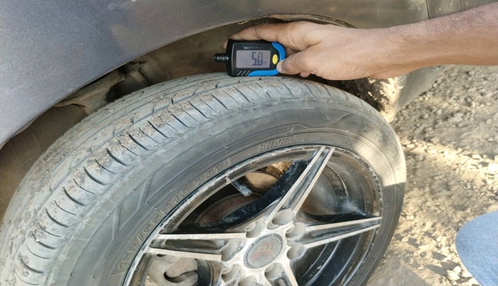 2016 Maruti Alto 800 LXI, Petrol, Manual, 1,52,029 km, tyre