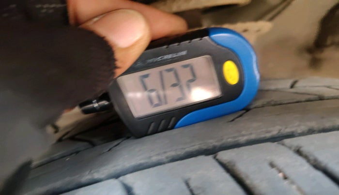 2016 Hyundai Elite i20 ASTA 1.4 CRDI, Diesel, Manual, 1,28,315 km, tyre