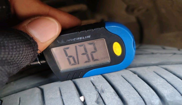 2016 Hyundai Elite i20 ASTA 1.4 CRDI, Diesel, Manual, 1,28,315 km, tyre