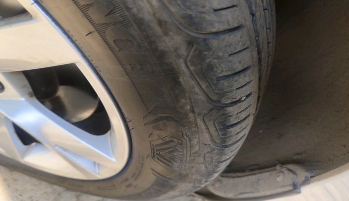 2022 Skoda Octavia STYLE 2.0, Petrol, Automatic, 22,450 km, tyre