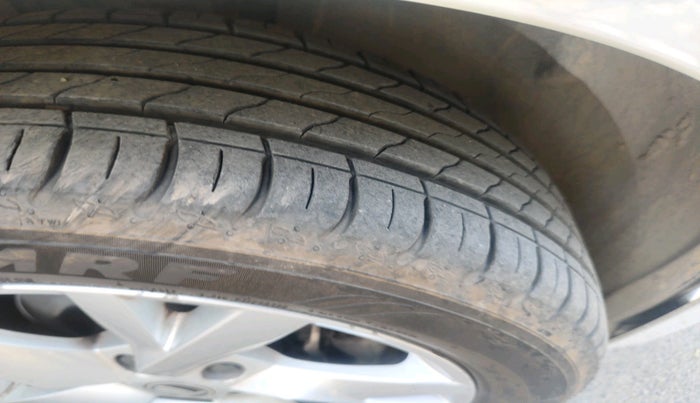 2022 Skoda Octavia STYLE 2.0, Petrol, Automatic, 22,450 km, tyre