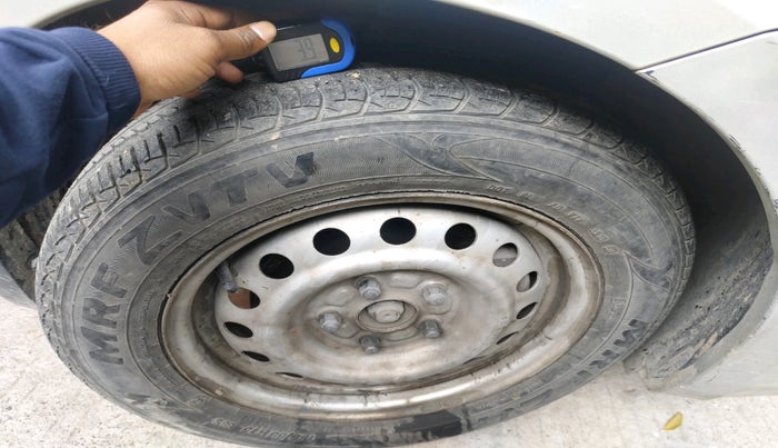 2012 Maruti Ertiga LXI, Petrol, Manual, 88,845 km, tyre