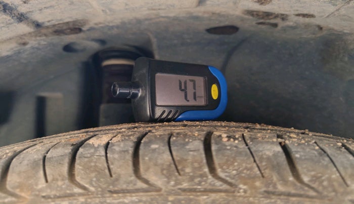 2013 Maruti Swift VDI, Diesel, Manual, 1,25,837 km, tyre