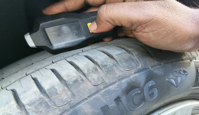 2019 Maruti Baleno DELTA PETROL 1.2, Petrol, Manual, 49,554 km, tyre