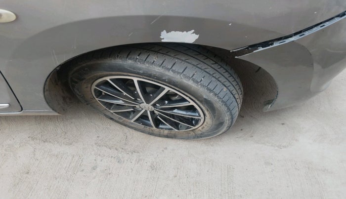 2020 Maruti Baleno SIGMA PETROL 1.2, Petrol, Manual, 1,90,636 km, tyre