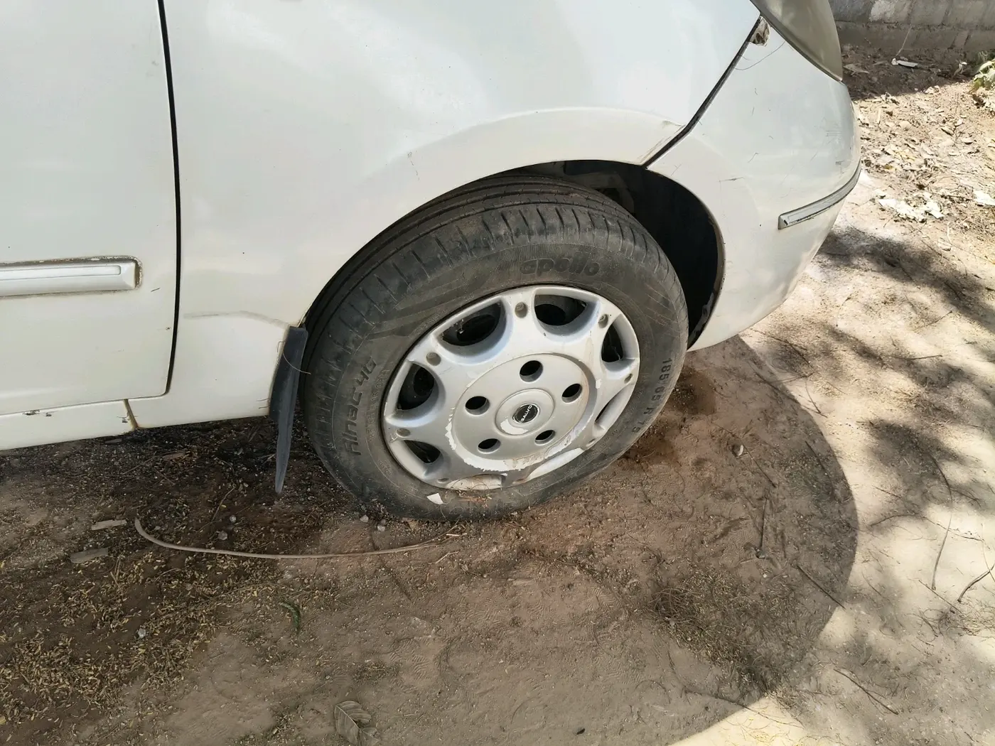 2011 Tata Indigo VE BS-III, Diesel, Manual, 1,21,000 km, tyre
