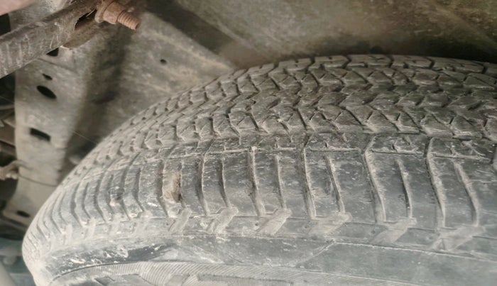 2017 Mahindra XUV500 W10 1.99, Diesel, Manual, 28,987 km, tyre