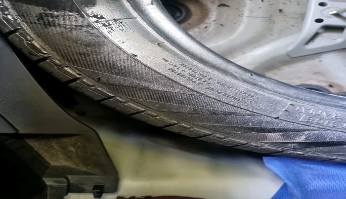 2024 Maruti Swift VXI, Petrol, Manual, 23,177 km, tyre