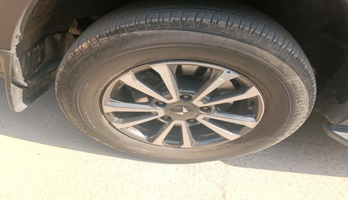 2022 Mahindra SCORPIO-N Z8 L PETROL MT 7 STR, Petrol, Manual, 54,453 km, tyre