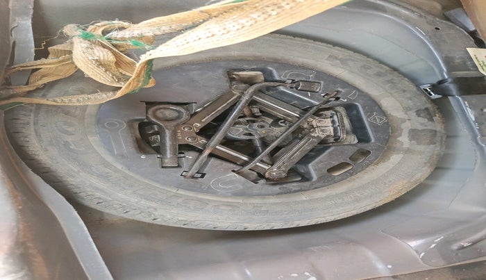 2011 Hyundai i10 SPORTZ 1.2, Petrol, Manual, 27,836 km, tyre