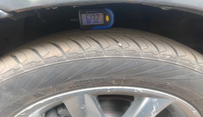 2015 Tata Bolt XT REVOTRON, Petrol, Manual, 1,18,680 km, tyre