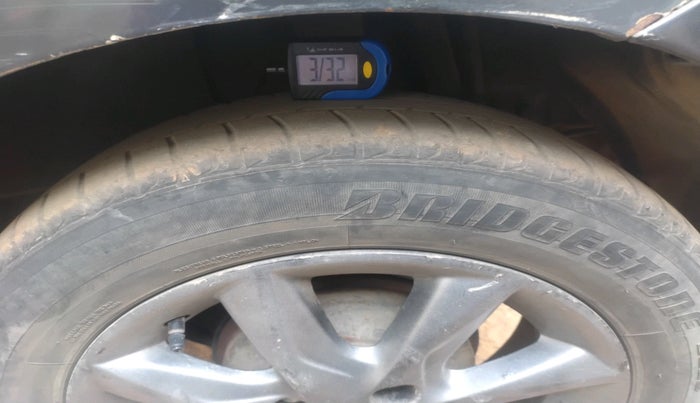 2015 Tata Bolt XT REVOTRON, Petrol, Manual, 1,18,680 km, tyre