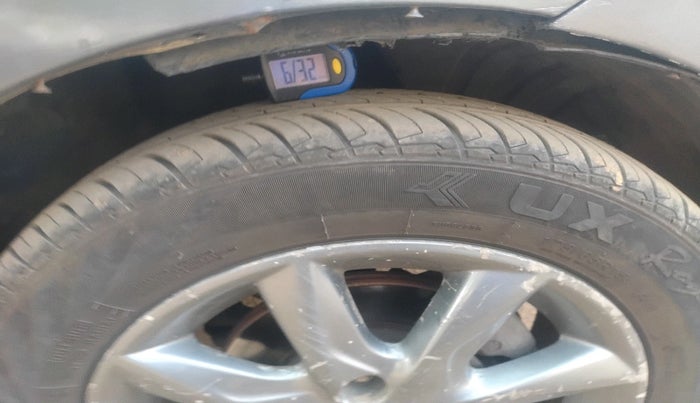 2015 Tata Bolt XT REVOTRON, Petrol, Manual, 1,18,680 km, tyre